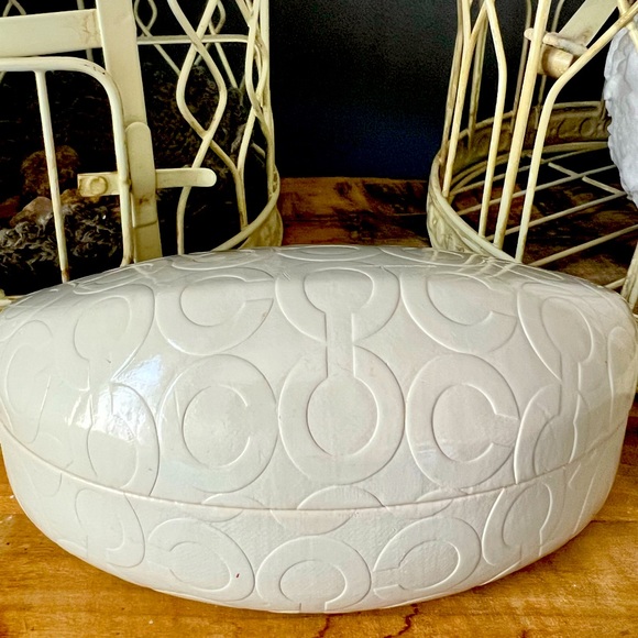 Coach White Sunglass case - Picture 1 of 5